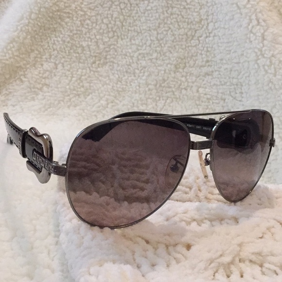 Fendi aviator sunglasses in black main image 7